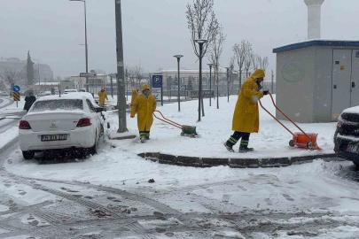 Gaziantep’te yoğun kar yağışı etkili oluyor