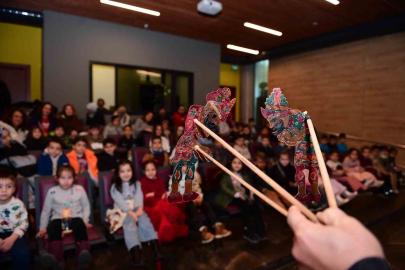 Geleneksel Karagöz Oyunu Osmangazi’de Çocuklarla Hayat Buldu