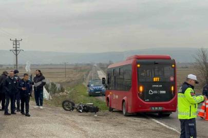 Gönen’de minibüs ile motosiklet çarpıştı: 1 yaralı