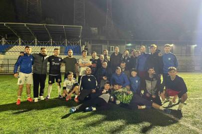 Gördes Engelliler Derneği’nden Altıntaş Spor’a destek