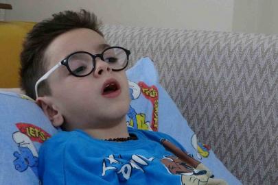 Grip sandılar, Boca virüsü çıktı: 7 yaşındaki Kaan 4 yıldır yatağa mahkum yaşıyor
