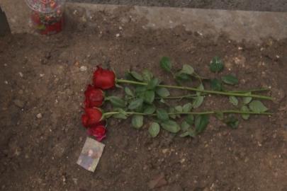 Güngören’de öldürülen Atlas Çağlayan’ın yakınları kabri başında dua etti