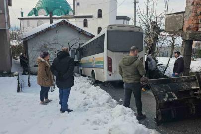 Halk otobüsü eve daldı; büyük bir faciadan dönüldü