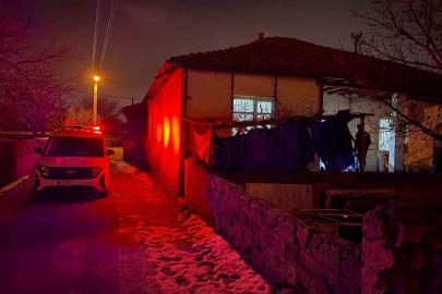 Hastanede 2 günlük bebeklerinin acı haberini aldılar