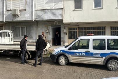 Her gün eşinin mezarına giden yaşlı adam evinde ölü bulundu