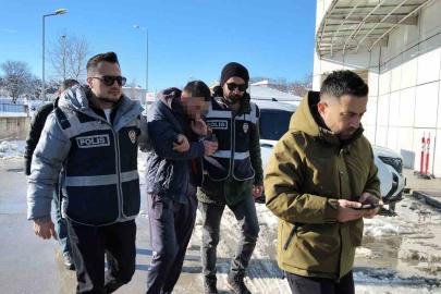 Hırsızlık suçundan aranan şahıs yakalandı