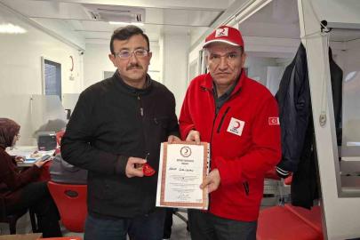 Hisarcık’ta 15 ünite kan bağışlayan vatandaşa bronz madalya