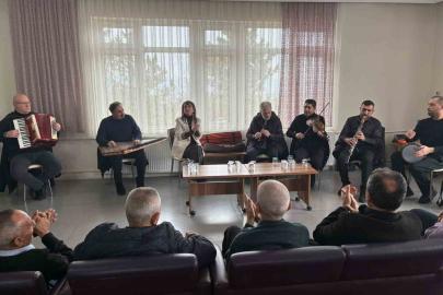Huzurevi sakinlerine yönelik anlamlı konser