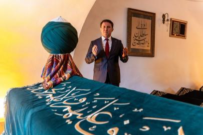 İl Emniyet Müdürü Çağlar’ın ilk durağı Şeyh Edebali Külliyesi