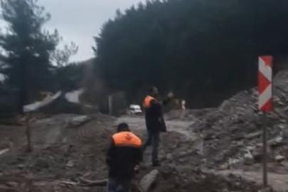İnebolu-Doğanyurt-Cide karayolu heyelan sebebiyle ulaşıma kapandı