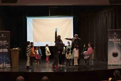 İnönü Üniversitesi’nden üç kuşağı bir araya getiren bilim kafe etkinliği