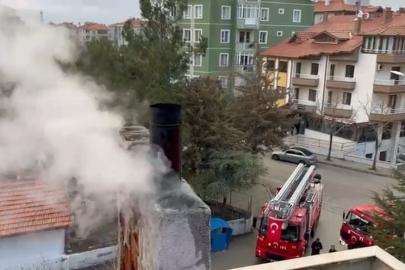 Isparta’da evin bacasında çıkan yangın maddi hasara yol açtı