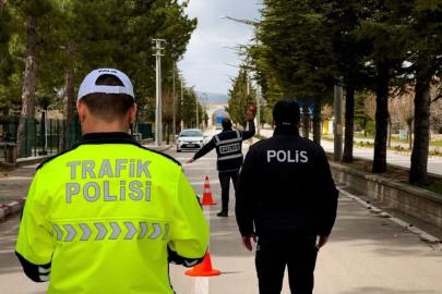 Isparta’da son bir haftalık polis denetimlerinde 52 aranan şahıs yakalandı