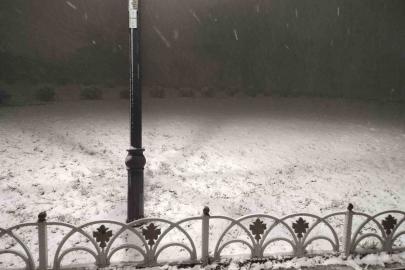 İstanbul Anadolu Yakası’nda kar yağışı etkisini arttırdı