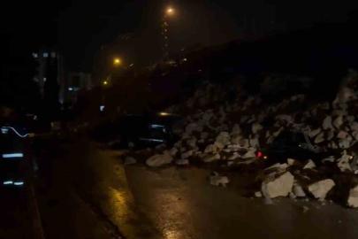 İstinat duvarı park halindeki araçların üzerine çöktü