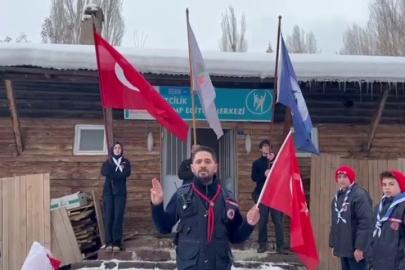 İzcilerden bayrak yürüyüşü