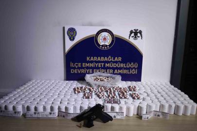 İzmir’de binlerce uyuşturucu hap ele geçirildi