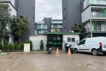 İzmir’deki korkunç cinayetin görgü tanığı konuştu: "Silah sesine koştuk, kanlar içinde bulduk"