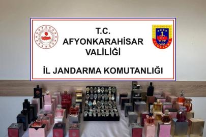 Jandarma kaçak parfüm ve kol saati ele geçirdi