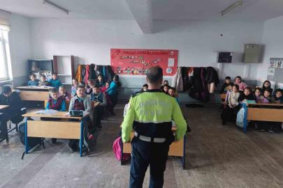 Jandarmadan öğrencilere trafik eğitimi