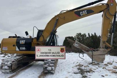 Kaçak kazı yapan 8 şüpheli suçüstü yakalandı