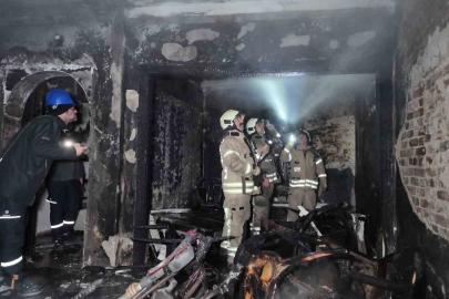 Kadıköy’de korkutan yangın: 1’i ağır 8 yaralı