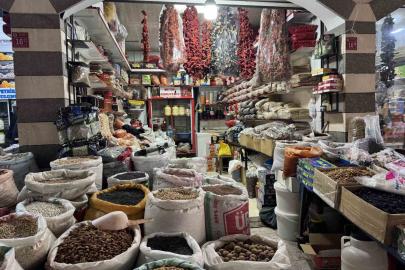 Kar yağışı vatandaşın kuru yemişe talebini arttırdı