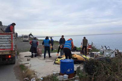 Karadeniz Ereğli’de plajlar bölgesindeki kaçak yapılan kaldırıldı