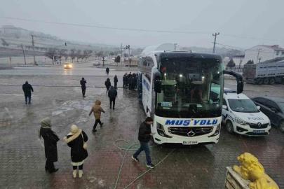 Karakoçan’da Muş-Bursa seferini yapan yolcu otobüsüne saldırı
