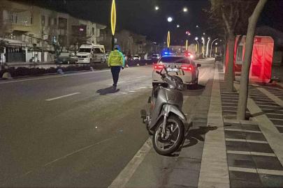 Karaman’da devrilen motosikletin sürücüsü yaralandı