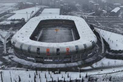 Karla kaplanan Başakşehir havadan görüntülendi
