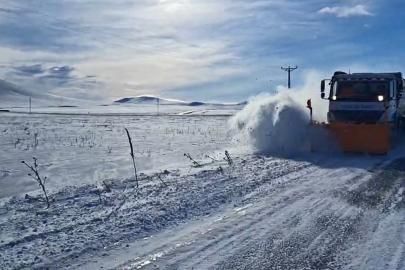 Kars’ta 200 köy yolu ulaşıma kapandı