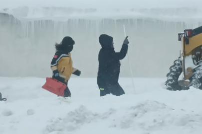 Kars’ta kar esaretine ‘özel’ müdahale: Ekipler bazı bölgelerde vakalara yaya ulaşıyor