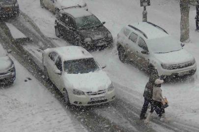 Kars’ta son 15 yılın en yoğun kışı yaşanıyor