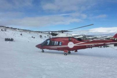 Kayakta düşerek ayağını kıran genç hava ambulansıyla hastaneye kaldırıldı