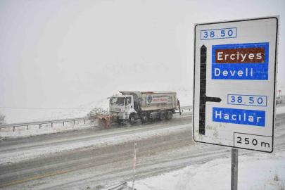 Kayseri’de 137 mahalle yolu kapalı