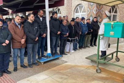 Kazada ölen baba ve oğlu gözyaşları arasında toprağa verildi