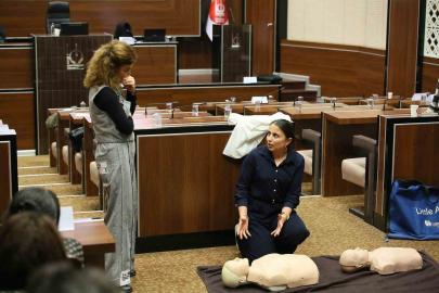 Keçiören Belediyesi’nden personele ilk yardım eğitimi