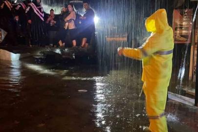 Kemer’de sağanak yağışta mahsur kalanları jandarma kurtardı