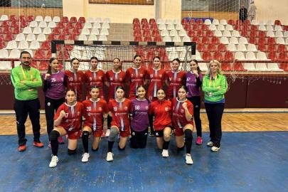 Kepez Belediyesi Kadın Hentbol Takımı, ligde oynadığı son 6 maçı kazandı