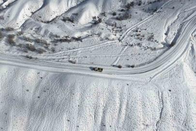 Kırıkkale’de karla kaplanan köy yolları yeniden ulaşıma açıldı