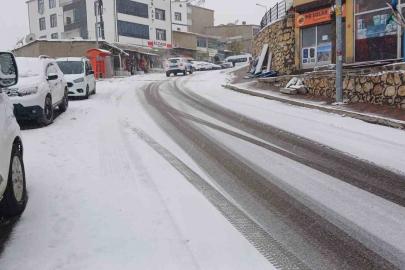 Kış lastiği tek başına yetmiyor: Sürücülere hayati uyarılar