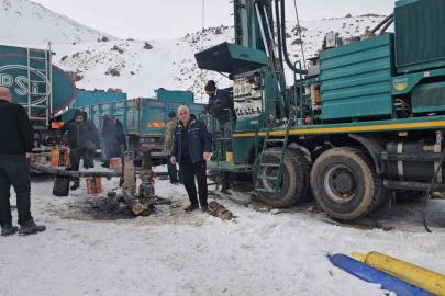 Kış ortasında içme suyu sorunu: Mahallenin suyu kurudu, belediye sondaj çalışması başlattı