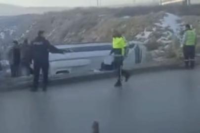 Kontrolden çıkan işçi servisi şarampole devrildi: 10 yaralı