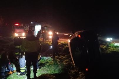 Kontrolden çıkan otomobil devrildi, sürücü yaralandı