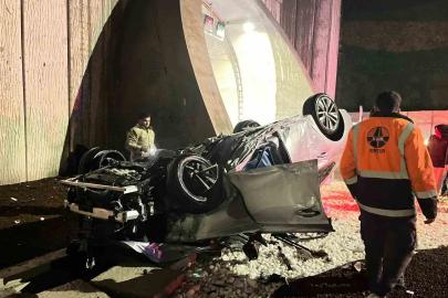 Kontrolden çıkan otomobil tünel girişinde takla attı: 1 yaralı
