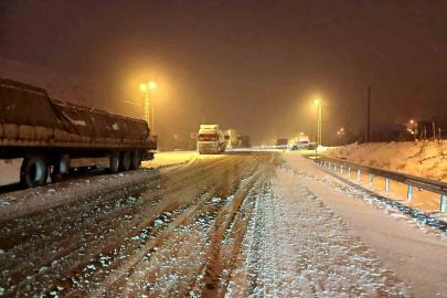Kop Geçidi’nde ulaşım yeniden sağlandı