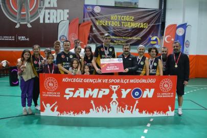 Köyceğiz Voleybol Turnuvası ödül töreni ile tamamlandı