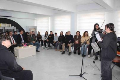 Köyceğizli öğrencilerden şiir ve müzik konseri