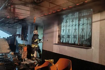 Kumlu’da müstakil ev yangını